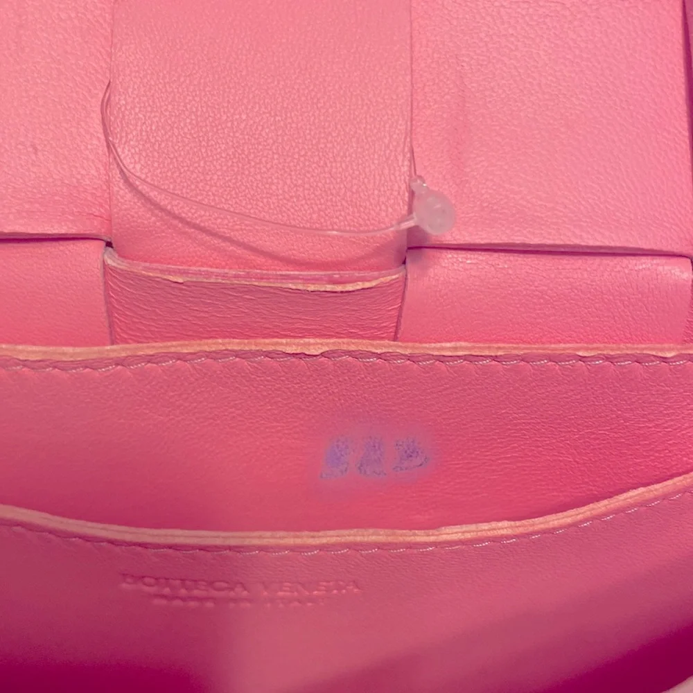 Authentic BOTTEGA VENETA Small Intrecciato Leather Cassette Crossbody Bag - Picture 16 of 16